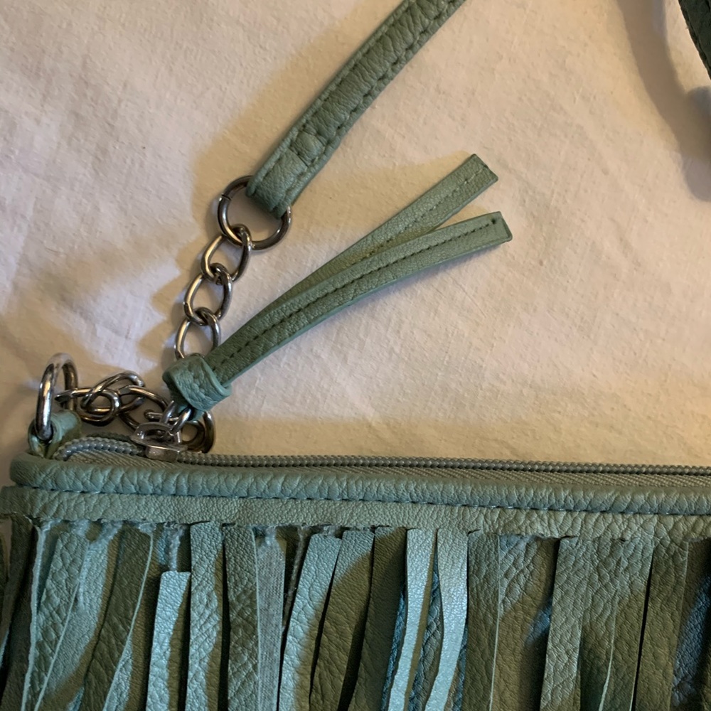 Crossbody purse with a bonus gift - Picture 4 of 9